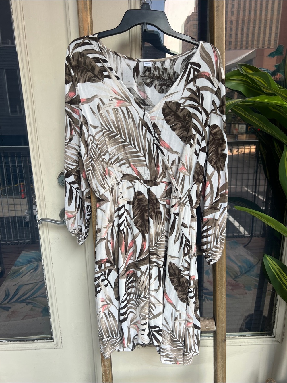Old Navy White Tropical Leaf V-Neck Long Sleeve Dress with Pink Accents